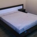 Спалня от дърво в цвят бял гланц в комбинациа с черно венге 